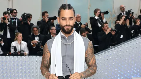Maluma prende de las redes sociales con sensual foto semidesnudo