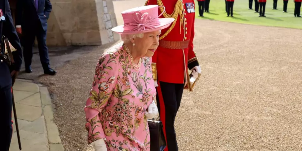 reina isabel ll reglas