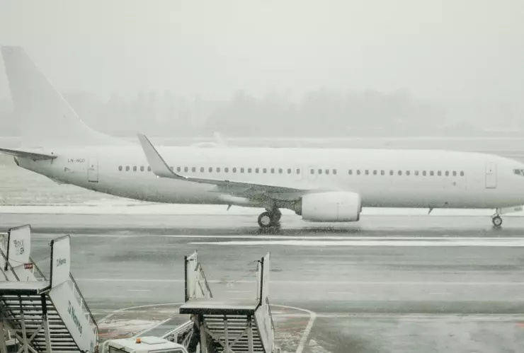 Aeropuertos de Europa afectado por las tormentas de nieve.jpg