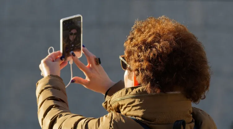 Así se activa la opción de belleza facial en las videollamadas de WhatsApp