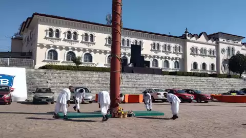 ¿Cómo fue el ritual del grupo Voladores de Papantla a la danzante que murió en Puebla