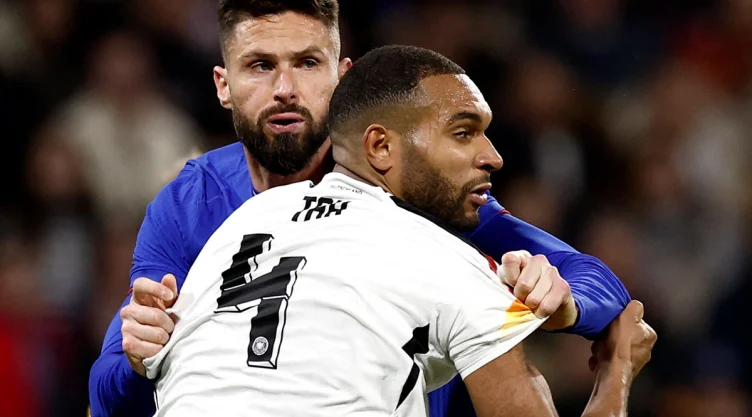 Jonathan Tah con Alemania