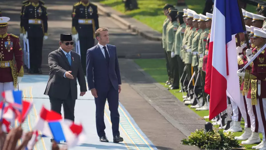 Los presidentes de Indonesia, Prabowo Subianto, y de Francia, Emmanuel Macron.