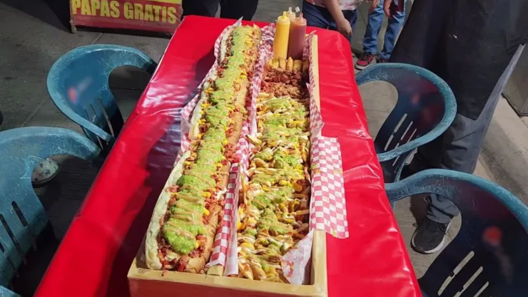 El hot dog más grande de México, en Los Mochis
