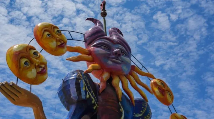 Malecón de Mazatlán se prepara para la llegada del eclipse solar 2024
