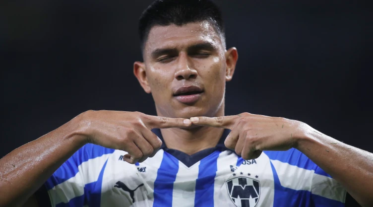 Jesús Gallardo en la victoria de Rayados sobre Tijuana