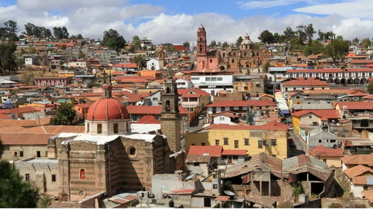 Tlalpujahua – Uno de los Pueblos Mágicos del Estado de México más coloridos y llenos de artesanía.