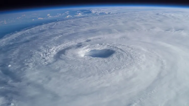 Activan alerta naranja por Huracán Beryl ante peligro inminente: Sigue en vivo la ruta