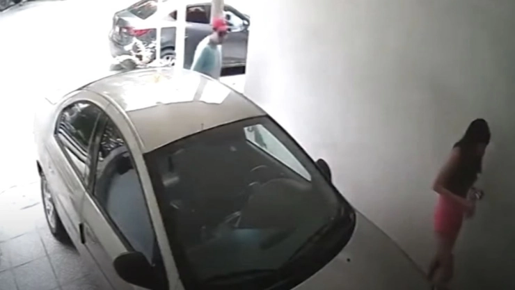 ¡Se busca! Acosador bajó falda a mujer en Nuevo León; difunden video para localizar al agresor