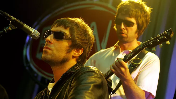 Photo of Noel GALLAGHER and Liam GALLAGHER and OASIS