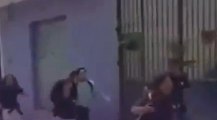 Movilización-en-Preparatoria-Santa-Anita_-más-de-100-estudiantes-denuncian-a-profesor-por-presunto-a.webp