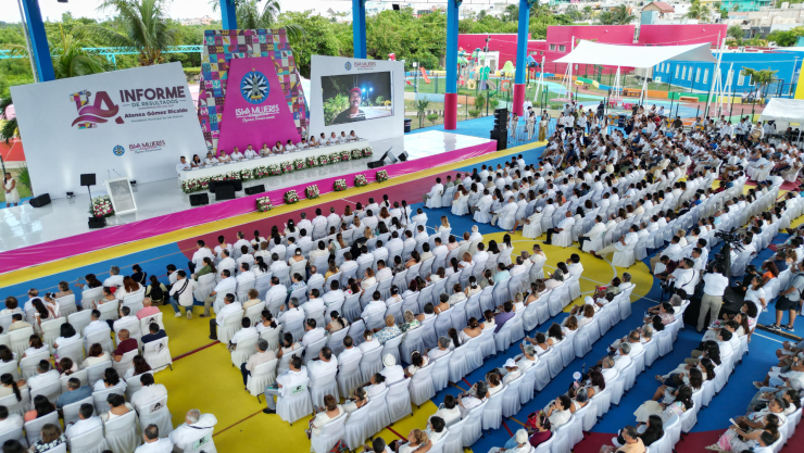 Atenea Gómez Ricalde rinde su primer informe de Gobierno en Isla Mujeres; Mara Lezama la acompaña.jpg