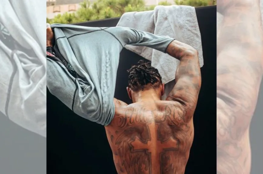 Lewis Hamilton (4).jpg