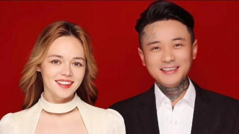 Russian Nana y Wang Tao.