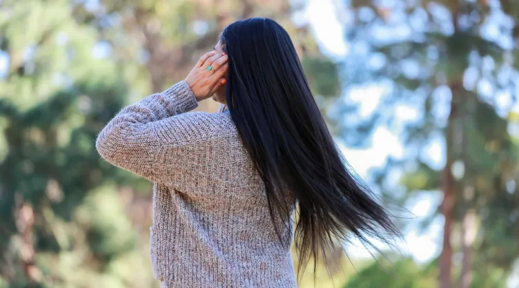 3 remedios caseros para oscurecer las canas de forma natural