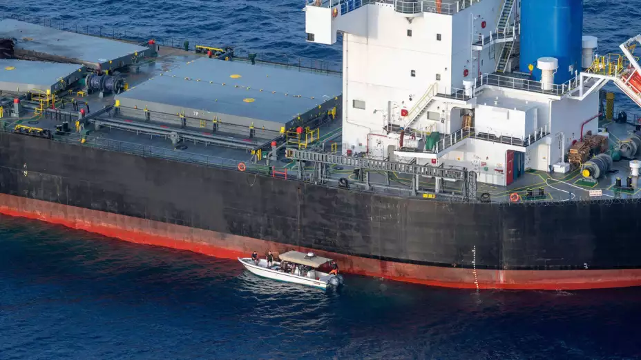 La embarcación Laax, atacada por hutíes de Yemen esta semana.