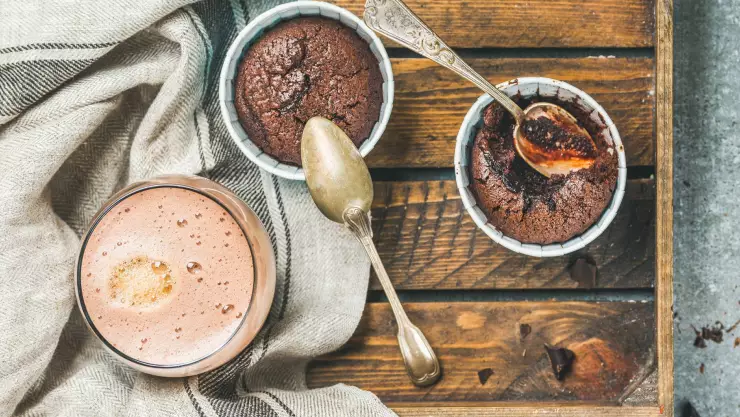 pantone del año 2025