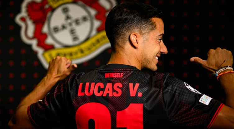 Lucas Vázquez con Bayer Leverkusen