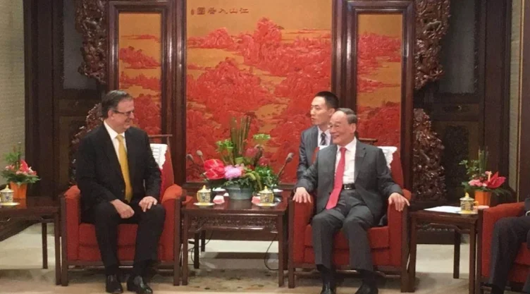 El canciller Marcelo Ebrard inicia visita de trabajo a China