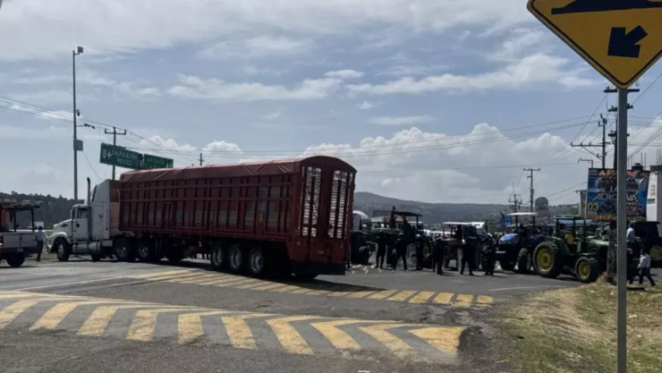 Autopistas y carreteras con bloqueos hoy 7 de abril
