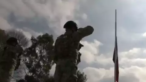 luto-nacional-bandera-media-asta (1).jpg