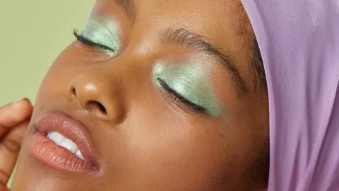 Las sombras verde menta son tendencia esta primavera 2026