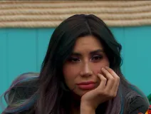 Kevyn Bicolor da su testimonio sobre la ducha que tuvo con Manelyk y Kunno, explicando que se trata de un simple JUEGO en La Granja VIP; Bebeshita se entristece.jpg