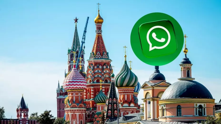 Imagen de la Plaza Roja de Rusia y del ícono de WhatsApp.