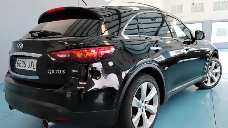 Infiniti QX70