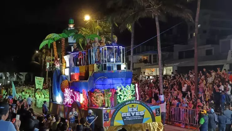 Cambian horario para desfiles de carros alegóricos del Carnaval de Veracruz ¿A qué hora iniciarán?