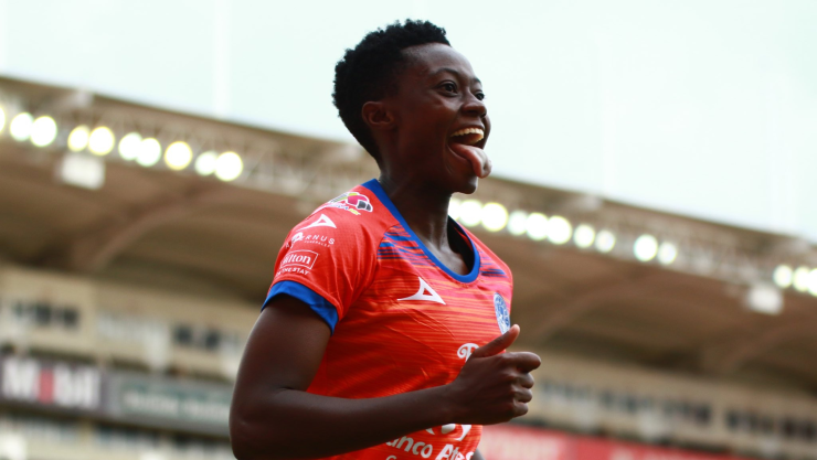 Enekia Lunyamila festeja gol con Mazatlán (1).jpg