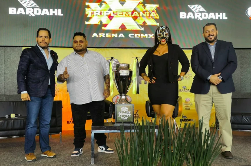 Lucha Libre AAA Triplemanía XXX cartel completo