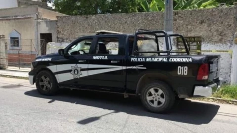 Sujeto es DETENIDO en Motul por presunta posesión de arma blanca y sustancias ilícitas