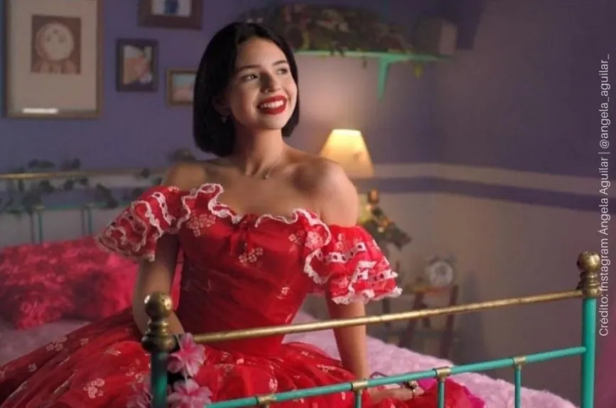 Ángela Aguilar grabando video .jpg