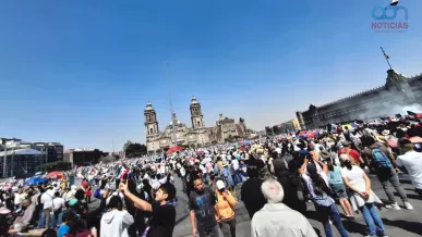  Manifestantes arriban al Zócalo 