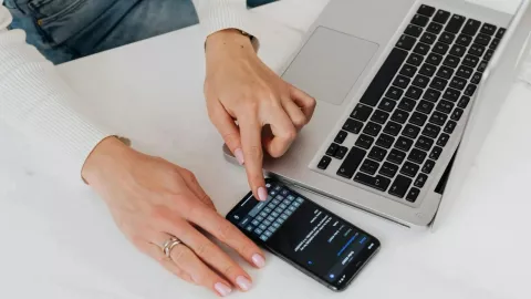 ¿Cómo compartir la conexión de datos de Internet de un celular a otro?