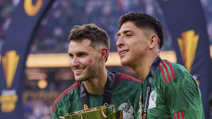 SANTIAGO GIMÉNEZ Y EDSON ÁLVAREZ