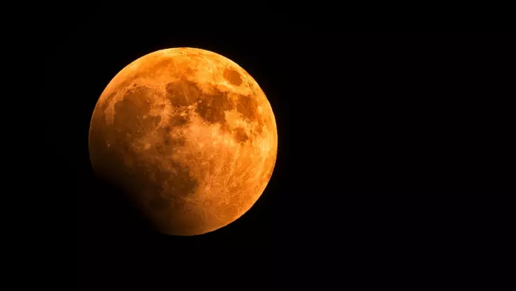Eclipse lunar 2025