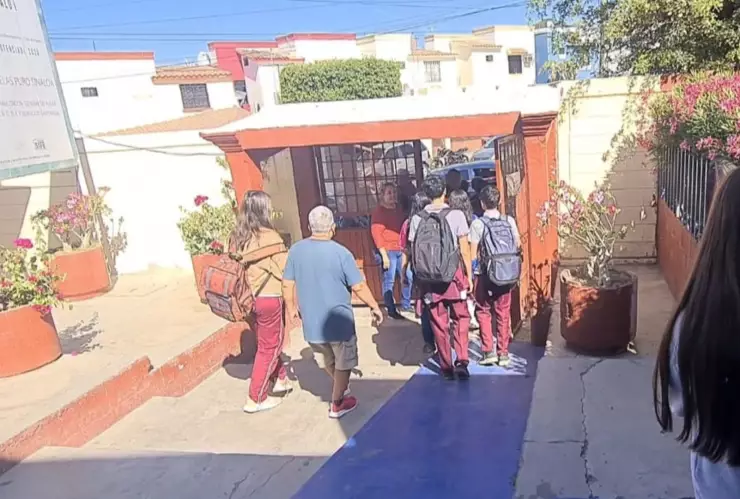 Aparecen amenazas en la secundaria ETI 72 en Loma Linda, en Culiacán. .jpg