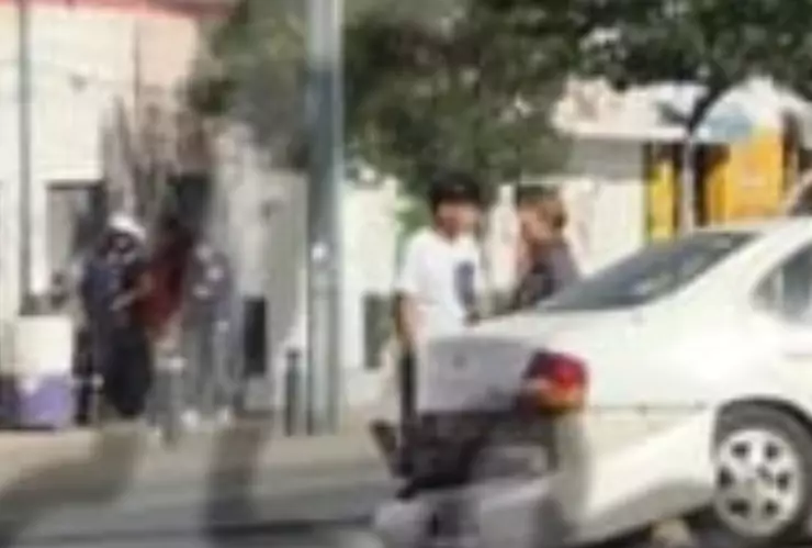 Accidente vial genera tráfico intenso hoy 12 de diciembre en este bulevar de León; quedó sobre el carril del transporte público.jpg