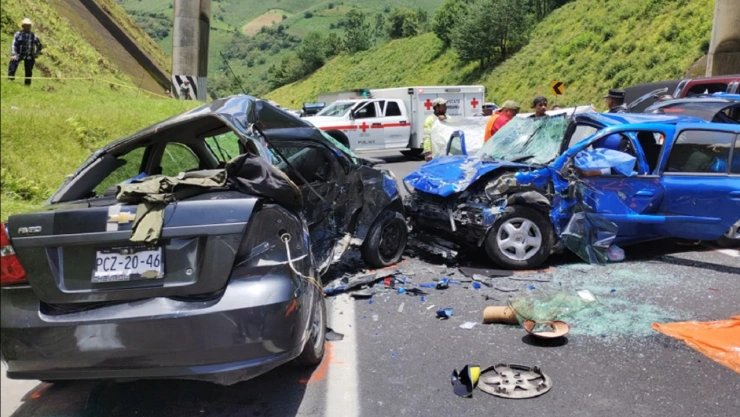 ACCIDENTE MUERTOS MEXICO TUXPAN HUAUCHINANGO DOM 13 JULIO