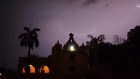rayos merida lluvias
