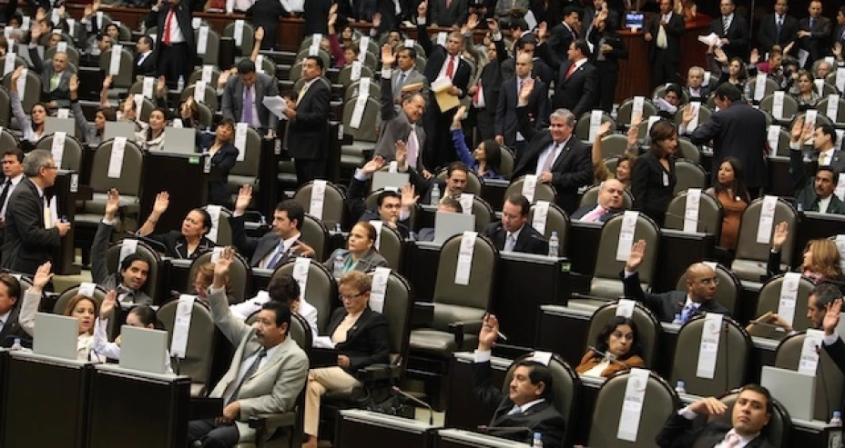 Diputados deben avalar iniciativa anticorrupción