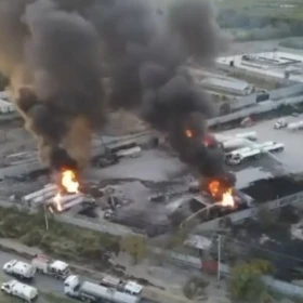 Explosión-e-incendio-desatan-fuerte-movilización-en-Pesquería_-reportan-lesionados-y-un-desaparecido.webp