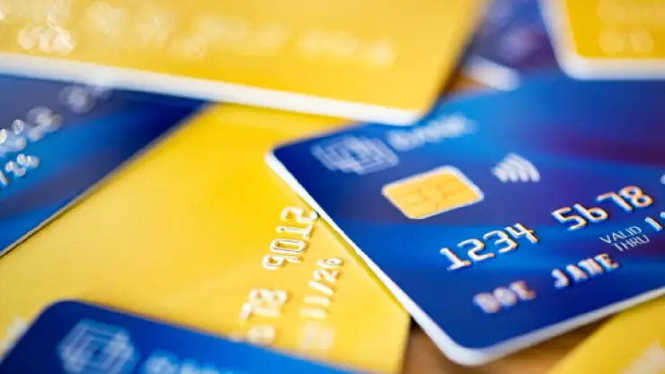 Estas son las sanciones del SAT por prestar tu tarjeta de crédito