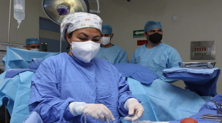 IMSS-Veracruz-tumor-maligno-13-kilos-extirpar