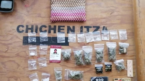 Detienen a guía de turistas de Chichén Itzá por posesión de drogas