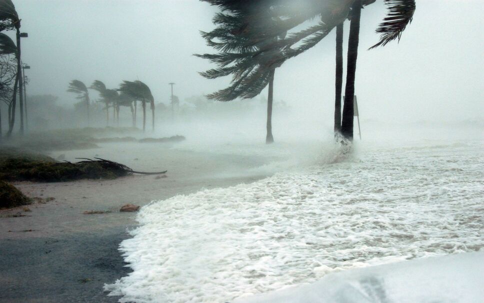 Frente frío ocho provoca inundaciones en Celestún, Yucatán