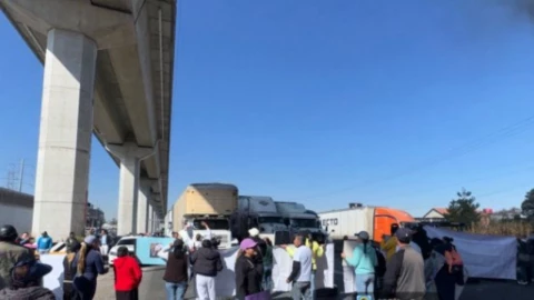 Bloqueos carreteras México: México-Toluca y México-Cuernavaca, cerradas manifestantes HOY 6 de noviembre