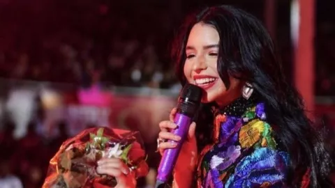 Ángela Aguilar no logró llevar en el primer concierto de su gira ‘Libre Corazón’